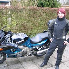Kawasaki zzr 600