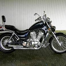 Suzuki vs 750 gl intruder