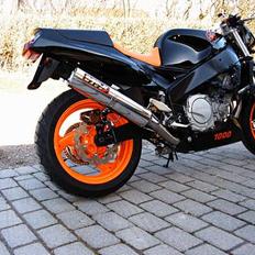 Yamaha FZR 1000 Streetfighter