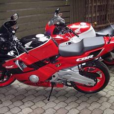Honda CBR 600 - F2