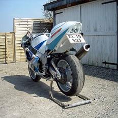 Suzuki gsxr 750