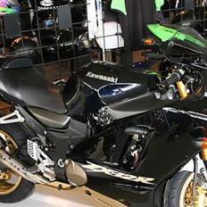 Kawasaki Ninja ZX-12R(SOLGT)