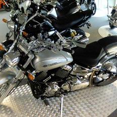 Yamaha 650 drag star
