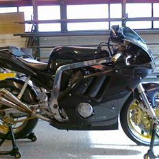 Suzuki GSXR 400 R SOLGT*SOLGT