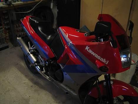 Kawasaki GPX 600R (SOLGT) - så kom kåbeglasset billede 5