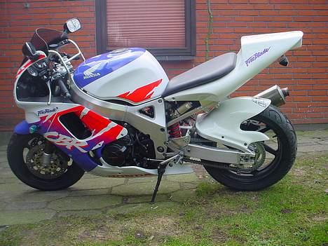 Suzuki SV1000streetfighter solgt - tidligere cykel 2003 billede 4