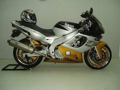 Yamaha YZF 600 R ( SOLGT ) - Billede siger jo det meste billede 8