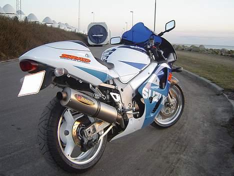 Suzuki Gsx-R 600 - Solgt billede 11