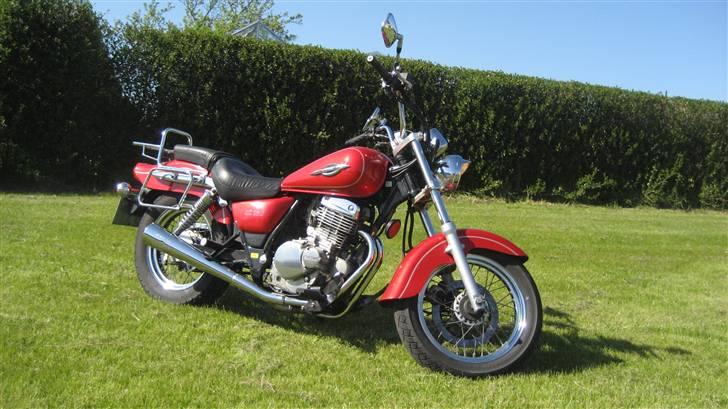 Suzuki Marauder GZ 250 -SOLGT- - Vores lille første MC billede 1