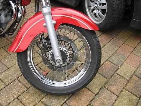 Suzuki Marauder GZ 250 -SOLGT- - Fælg, dæk og terning ;-) billede 9