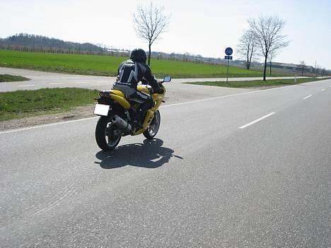 Suzuki Sv 650s  --SOLGT-- - Hvorfor har man ikke lavet billeder med lyd, giver den bedste brøle lyd når man overhale med håndtaget i bund billede 8