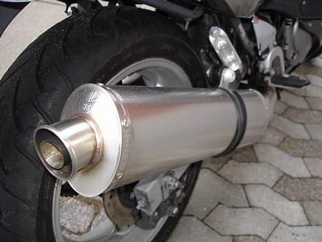 Suzuki Gxs 600F - titanium potte med fløjte i :-( billede 6