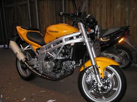 Hyosung gt 650 comet billede 1