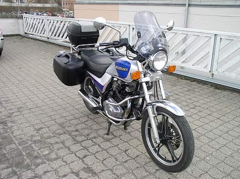 Suzuki GR 650 TEMPTER billede 1