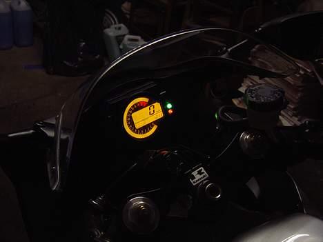 Kawasaki ZX-636R BI XENON - Kawa´s meget omtalte intrumentering. Bluegauges kommer:-) billede 12