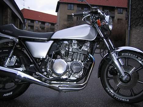 Kawasaki SR 650 billede 2