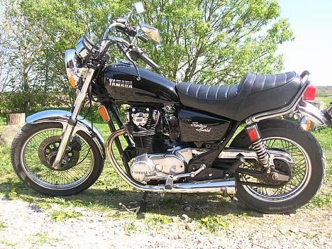 Yamaha xs 650 Special **SOLGT** - Lidt blåbrændte udstødninger som jeg har brugt for at skåne de originale, der koster en mindre formue.. :o) billede 4