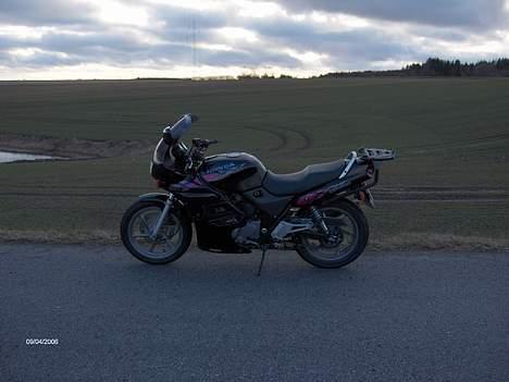 Honda CB500 - Trækker luft ude på landevejen billede 4
