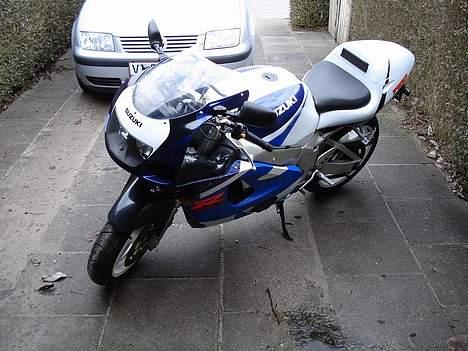 Suzuki gsx-r 750 **SOLGT** billede 4