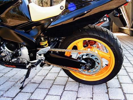 Yamaha FZR 1000 Streetfighter billede 8