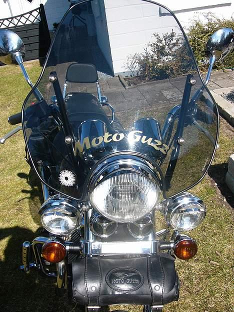 Moto Guzzi Nevada - Forfra billede 4