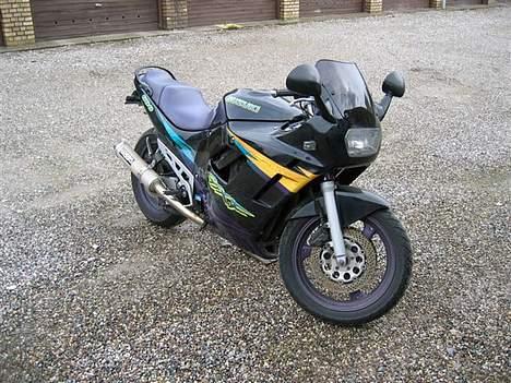 Suzuki GSX 600 F  >>SOLGT<< - Sådan ser hun ud.. billede 11