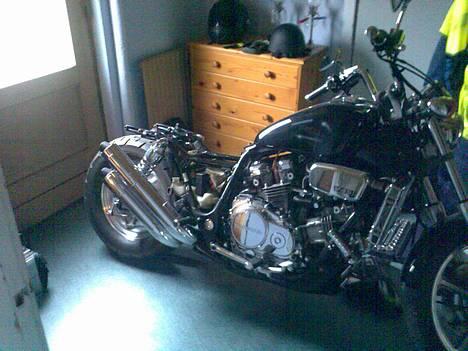 Honda super magna - skulle lige se hvordan den ser ud under det hele. billede 9