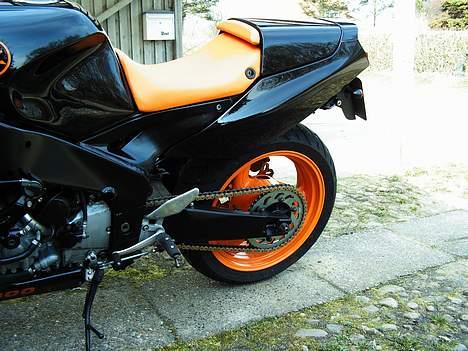 Yamaha FZR 1000 Streetfighter billede 14