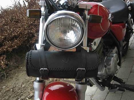 Suzuki Marauder GZ 250 -SOLGT- - Fronttaske - Pøllen billede 15
