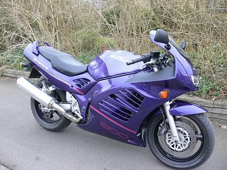 Suzuki RF 900 R billede 2