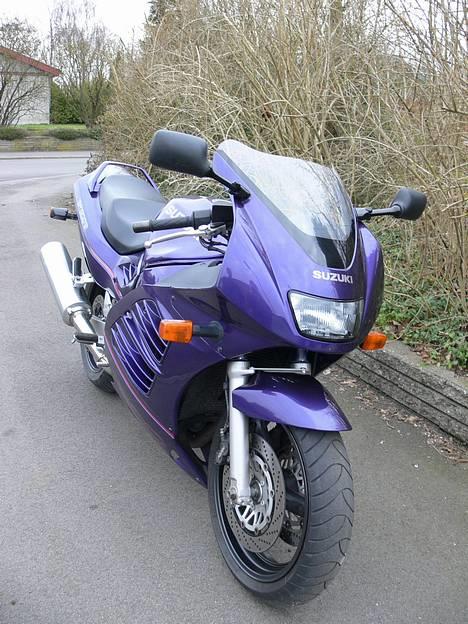 Suzuki RF 900 R billede 3