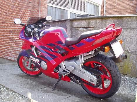 Honda CBR 600 F2 - Lige blevet vasket........klar til nye eventyr billede 9