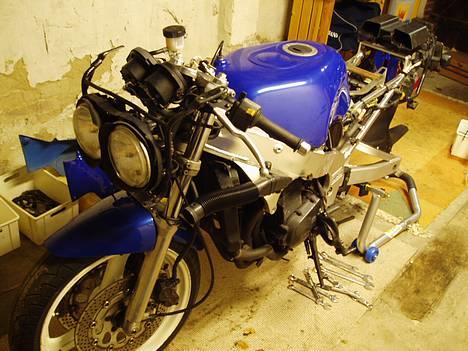 Suzuki gsx-r 400 (solgt) billede 4