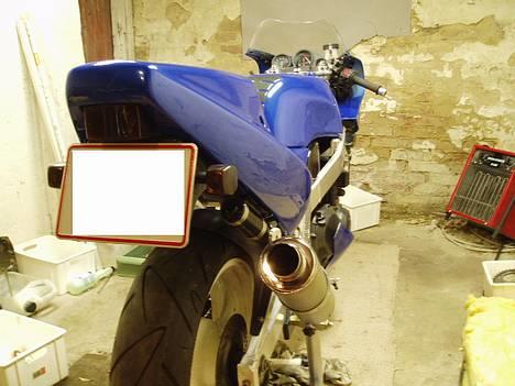 Suzuki gsx-r 400 (solgt) billede 9