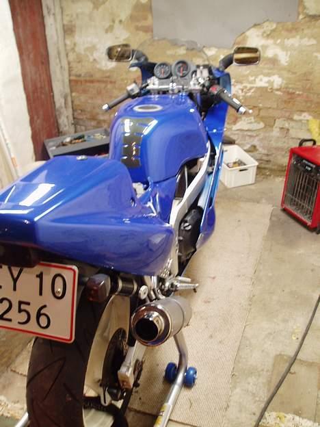 Suzuki gsx-r 400 (solgt) billede 11