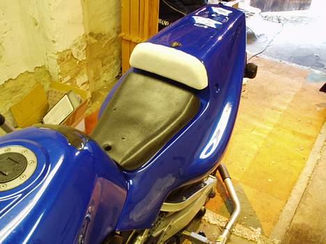 Suzuki gsx-r 400 (solgt) billede 13