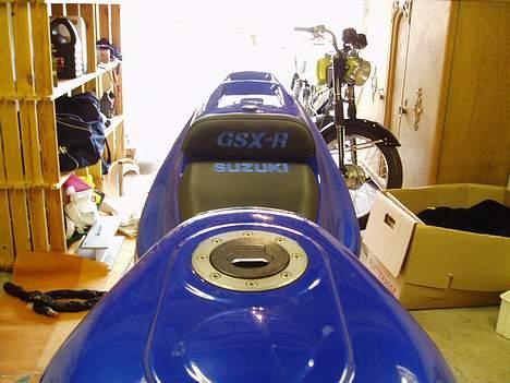 Suzuki gsx-r 400 (solgt) billede 15