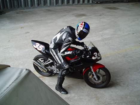 Suzuki gsx-r 400 (solgt) billede 20