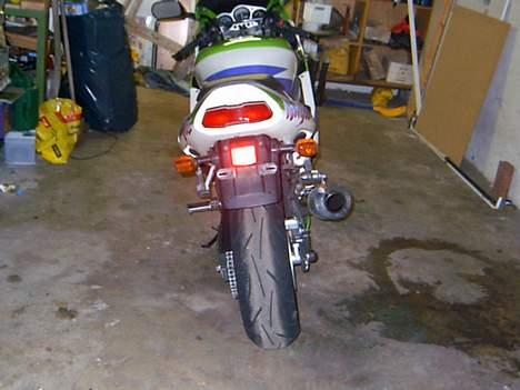 Kawasaki ZX9R billede 5