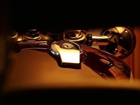 Yamaha XV 750 [SOLGT] - Leger lidt med kameraet billede 3