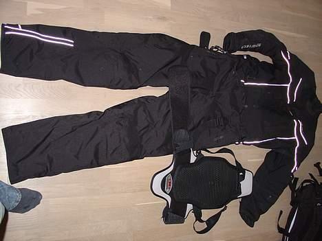 Suzuki GSF 600N [SOLGT] - mit gear ekskl. hjelm og støvler billede 2