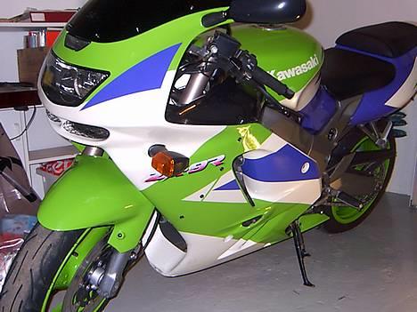 Kawasaki ZX9R billede 6