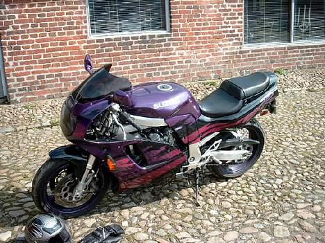 Kawasaki zx10 - her er min gamle maskine så, ellers fin! billede 2