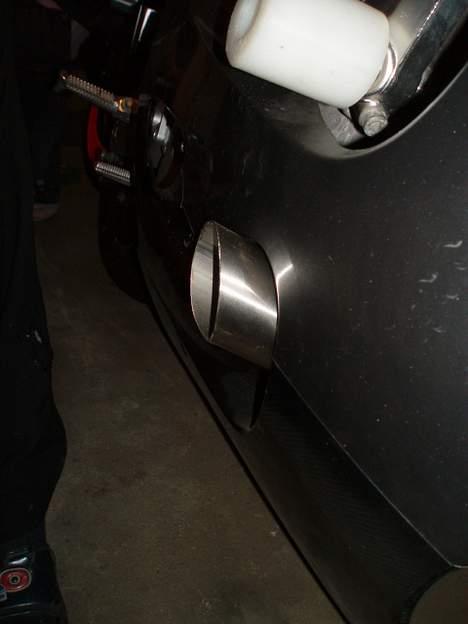 Suzuki SOLGT Gsx r 750 - 2,5" ... så skal den sku nok komme af medd luften. billede 4