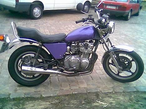 Suzuki GS550L billede 1