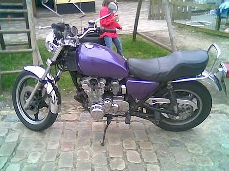 Suzuki GS550L billede 2