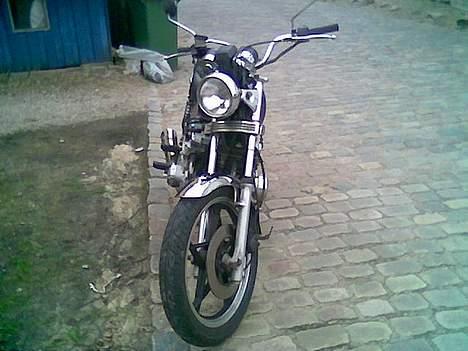 Suzuki GS550L billede 3