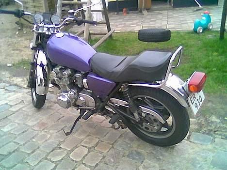 Suzuki GS550L billede 4