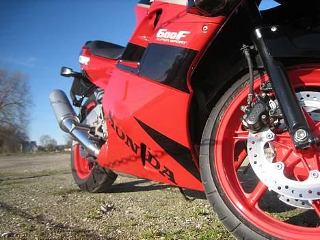 Honda CBR 600 - F2 billede 9