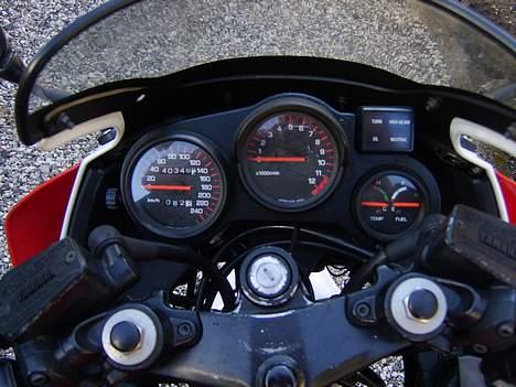 Yamaha fz 750 billede 4